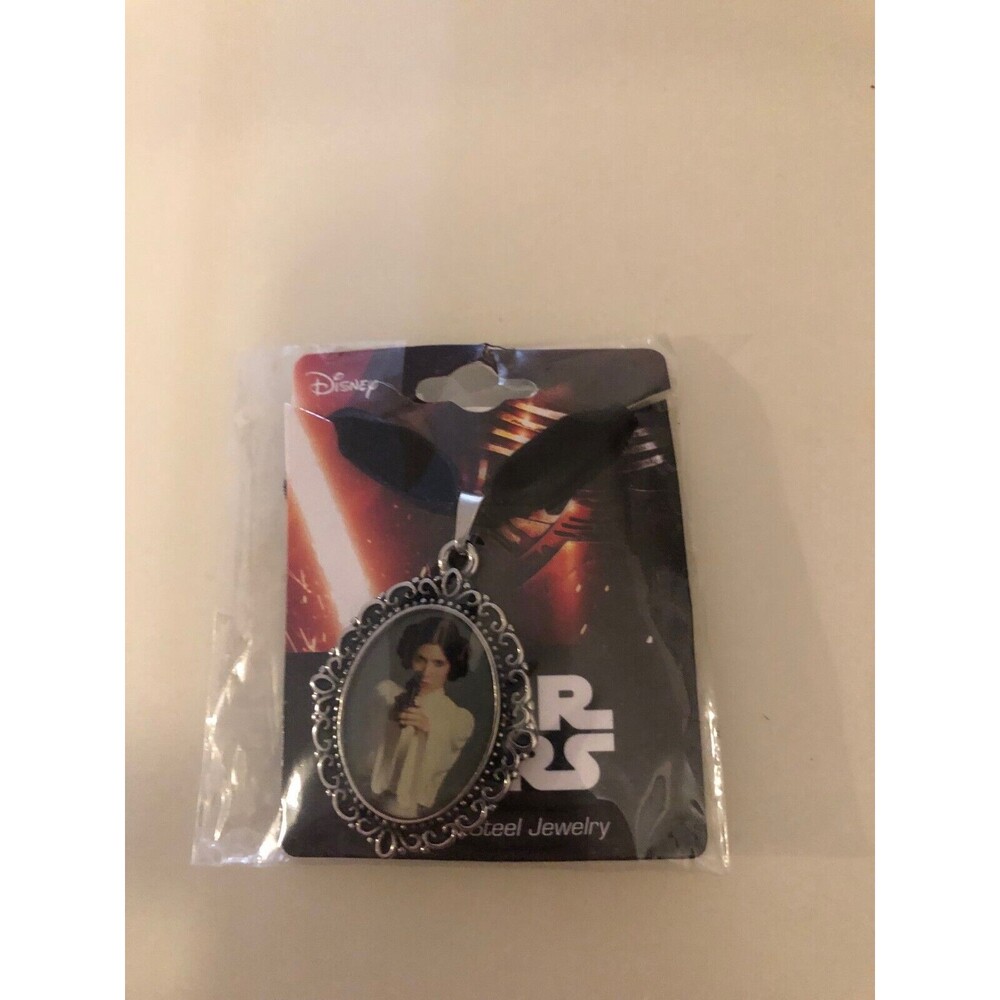 Princess Leia cameo chocker necklace Star Wars